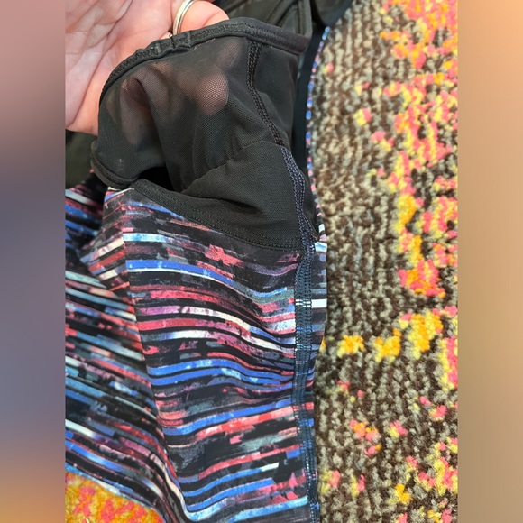 Lululemon Break Free Cropped Tank Size 6 - Picture 8 of 10